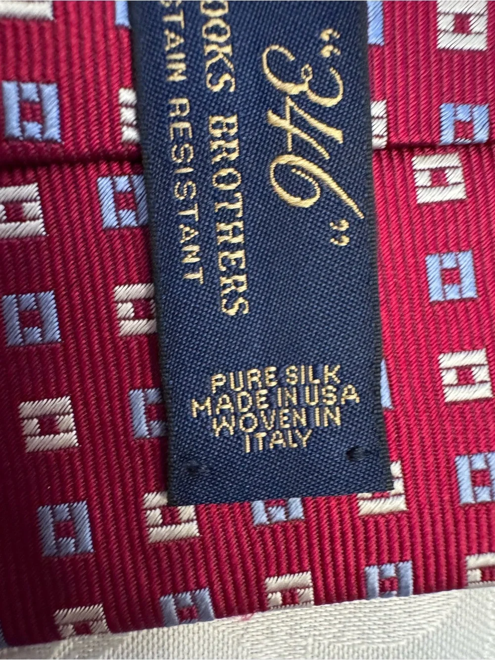 Brooks Brothers 346‎ Silk Tie Stain Resistant Red Old Money Preppy Dapper Square